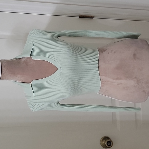 Divided Size XS Ribbed Collared Top Sage/Mint Green, Excellent Used Condition - Picture 1 of 10